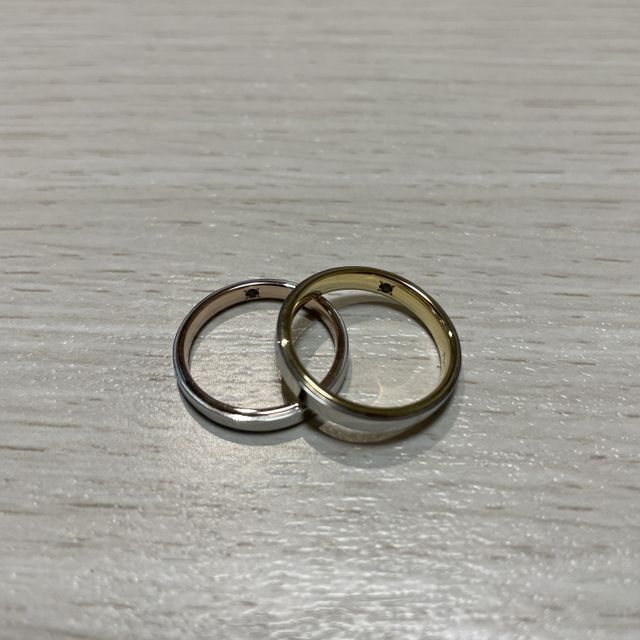 【ケイウノ ブライダル(K.UNO BRIDAL)の口コミ】 シンプルなデザインの指輪が欲しかったのでこちらの指輪を選びました。二…