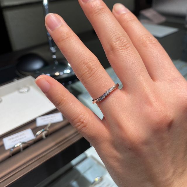 【アイプリモ(I-PRIMO)の口コミ】 同じ形の指輪でもダイヤ付き、無し、一粒ダイヤがありイメージを膨らませ…