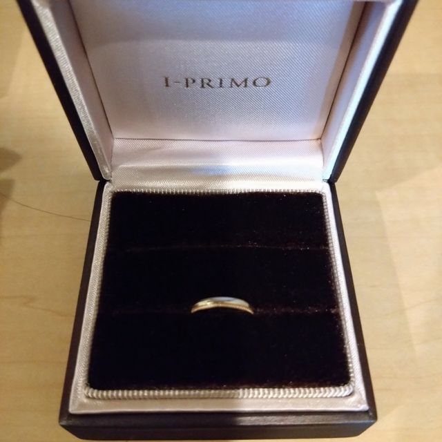 【アイプリモ(I-PRIMO)の口コミ】 デザイン、価格、アフターサービスですべて希望通りの指輪でしたので、購…