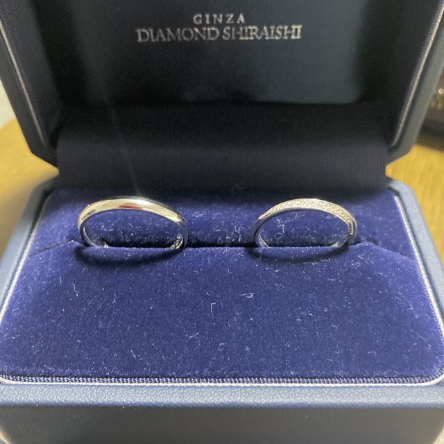 【銀座ダイヤモンドシライシの口コミ】 自分の指はぷにぷにしてて若干短めなのでどのデザインが似合うかさっぱり…
