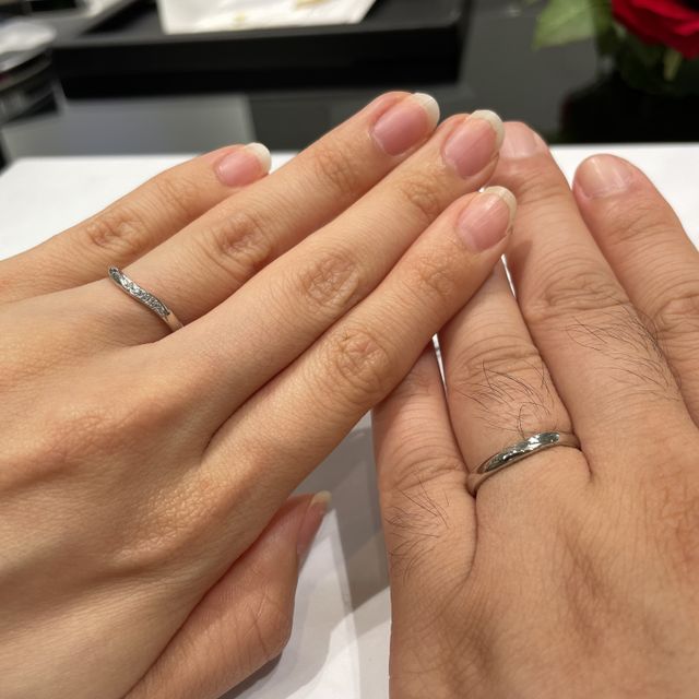 【ラザール ダイヤモンド(LAZARE DIAMOND)の口コミ】 デザインが他のブランドよりもシンプルで洗練されている印象を受けたから…