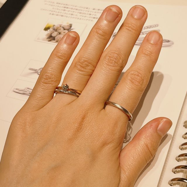 【銀座ダイヤモンドシライシの口コミ】 一つ一つの指輪にストーリーがあり、パンフレットを読んでいてすごく幸せ…