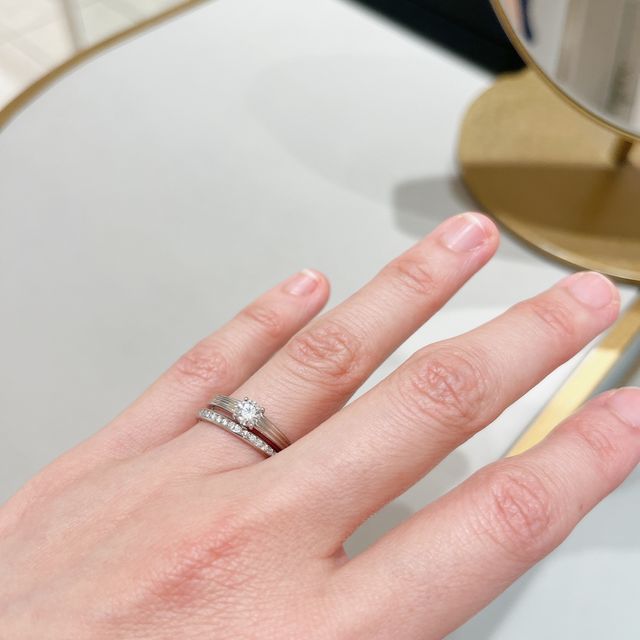 【Joie de treat.(ジョア・ドゥ・トリート)の口コミ】 指輪はシンプルでおしゃれでとても可愛かったです。モデルさんのイメージ…