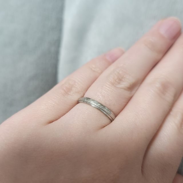 【カルティエ(Cartier)の口コミ】 シンプルだけどデザイン性があり、つけ心地が良かったため選びました。ダ…