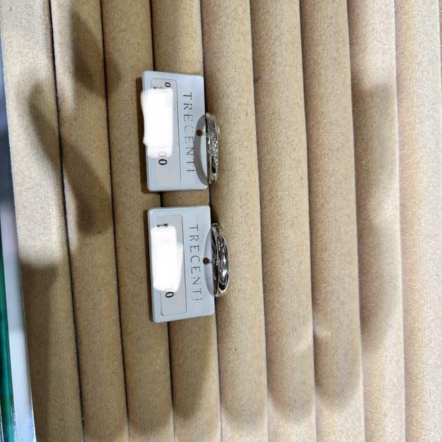 【TRECENTI(トレセンテ)の口コミ】 ハーフエタニティの斜めLINEで、他店舗でもある王道なデザインですが、ト…