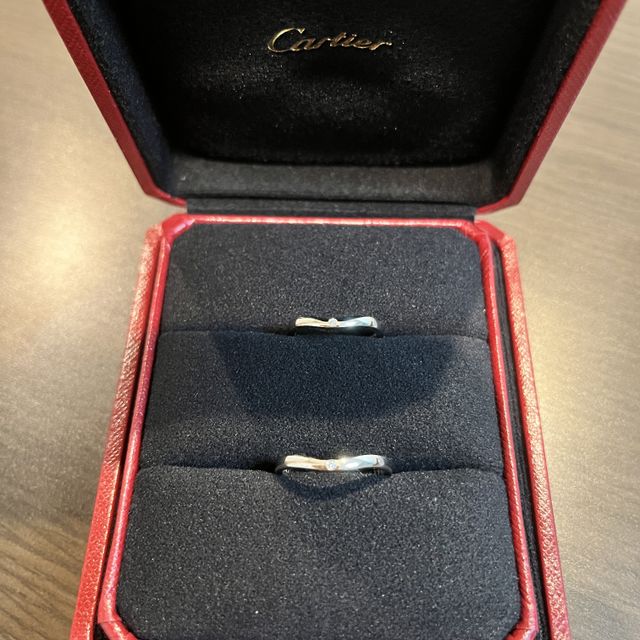 【カルティエ(Cartier)の口コミ】 婚約指輪と同じシリーズにしました。日常的につけるのでどんなシーンでも…