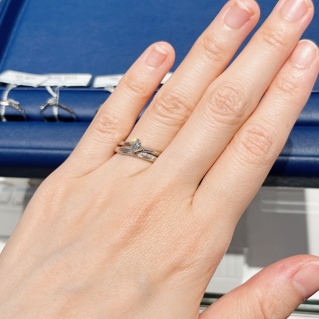 【Gran‐D(グランディー)の口コミ】 指が長く見えるデザインが多いなと思いました。また着け心地を重視したデ…