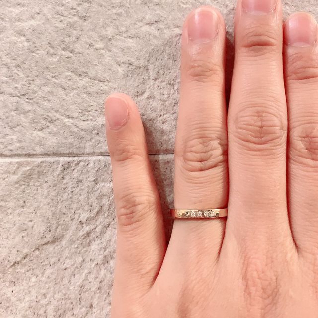 【CRAFY(クラフィ)の口コミ】 槌目模様の細かさと綺麗さに惹かれました！！
鍛造造りの平打ちリングがい…