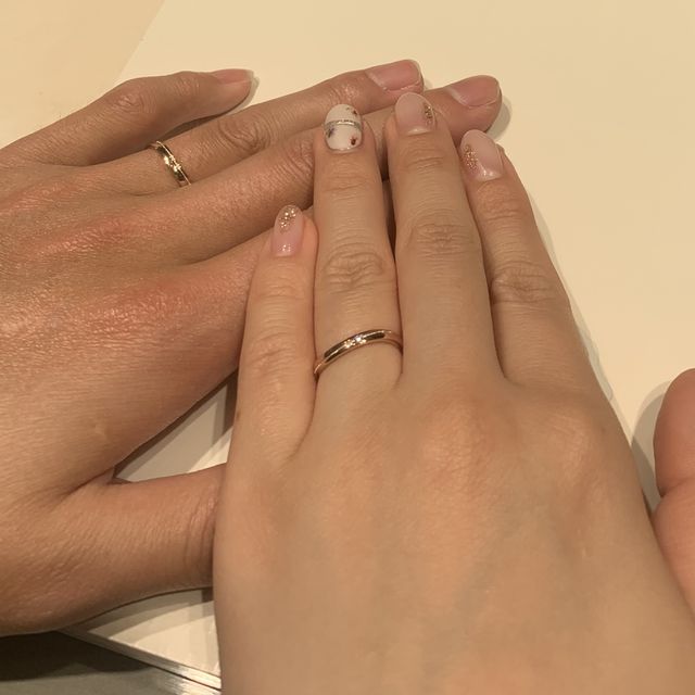 【アイプリモ(I-PRIMO)の口コミ】 お互いの手の骨格に合っている指輪を選びました！
ピンクゴールドですが、…