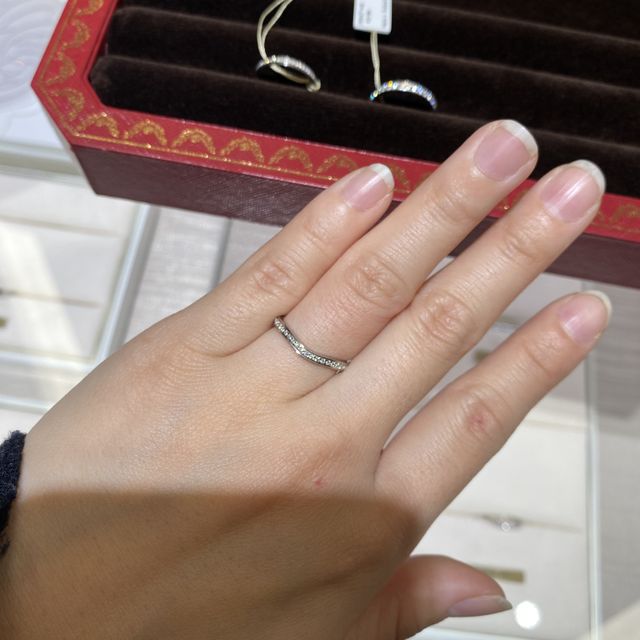 【カルティエ(Cartier)の口コミ】 カルティエの中でも王道のバレリーナ。１番のお目当てで試着した。とても…