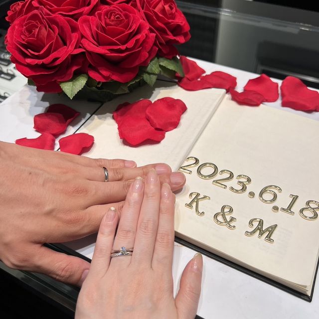 【ラザール ダイヤモンド(LAZARE DIAMOND)の口コミ】 シンプルでいて美しく、品質も良い指輪でしたので購入しました。
他の店舗…