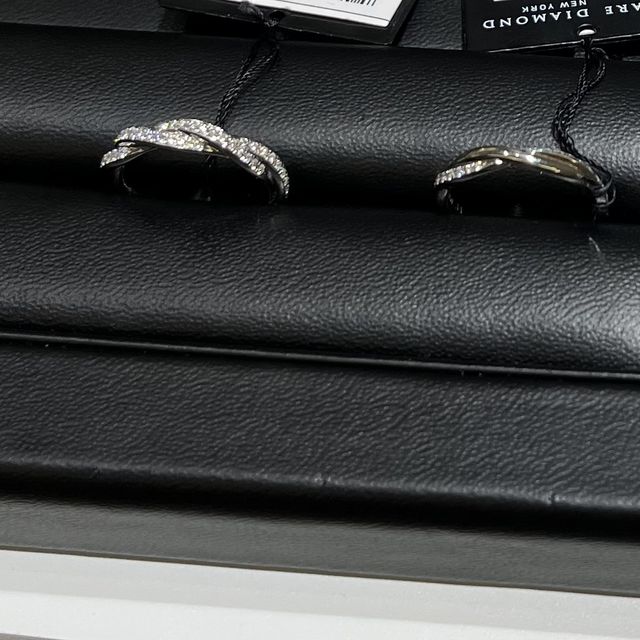 【ラザール ダイヤモンド(LAZARE DIAMOND)の口コミ】 こちらのデザインにひかれて来店したこともありましたが、ダイヤモンドが…