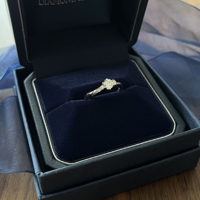 【銀座ダイヤモンドシライシの口コミ】 これからの2人の航海を明るく照らしてくれるように、という指輪に込められ…