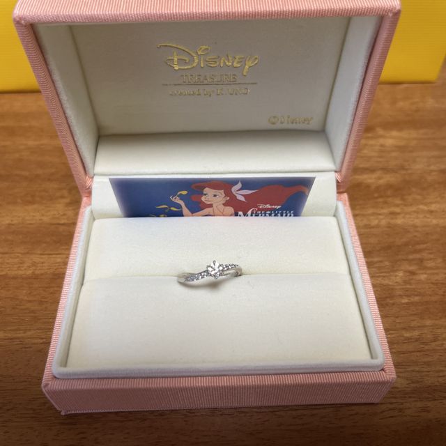 【ケイウノ ブライダル(K.UNO BRIDAL)の口コミ】 ●ディズニーモチーフを指輪に刻印できるところ。
●デザイナーさんがイニシ…