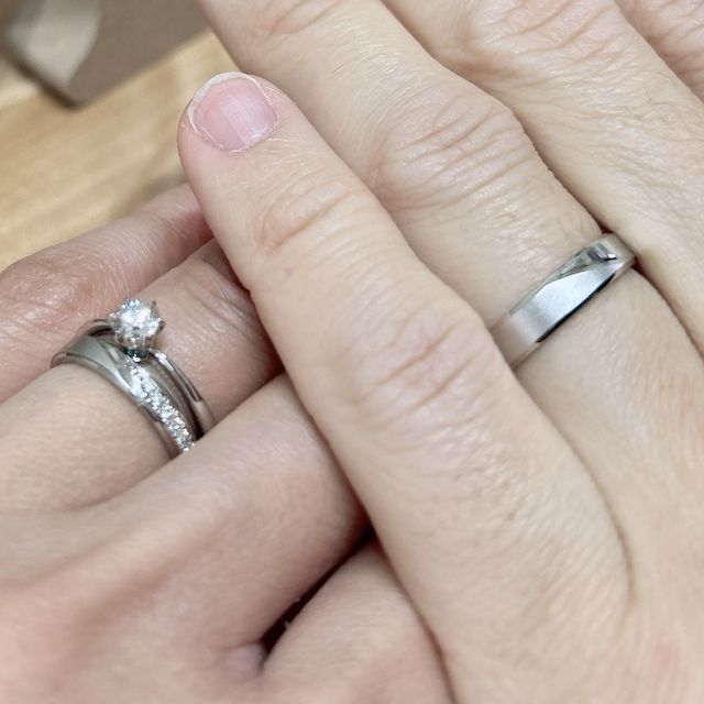 【CHARMY(チャーミー)の口コミ】 デザインがシンプルでつけやすいこと。
いろいろな種類から選べる。
婚約…