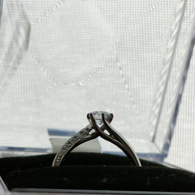 【ケイウノ ブライダル(K.UNO BRIDAL)の口コミ】 自分たちが作りたいように作れるとこが決め手になった。また宝石の持ち込…