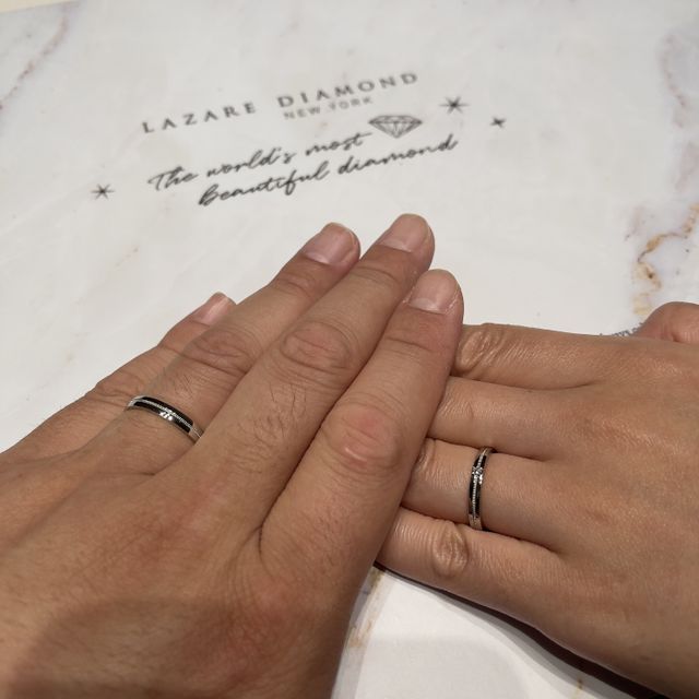 【ラザール ダイヤモンド(LAZARE DIAMOND)の口コミ】 指輪のデザインが一番な決め手です。最初は模様等が無く、シンプルなもの…