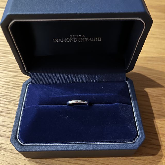 【銀座ダイヤモンドシライシの口コミ】 前から付けるならシンプルなデザインで何十年後も馴染みやすいと思ったの…