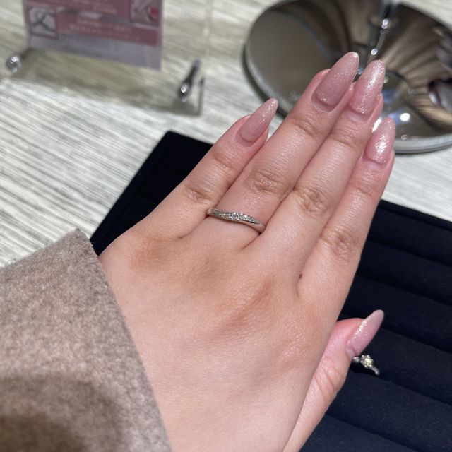 【TRECENTI(トレセンテ)の口コミ】 真ん中に1つだけ大きめのダイヤが入っていて、他のブランドと被らないとっ…