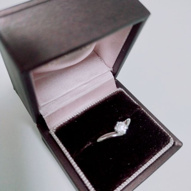 【アイプリモ(I-PRIMO)の口コミ】 2人の記念日が2月19日なのですが、
担当の方から2人にピッタリの0.219カラ…