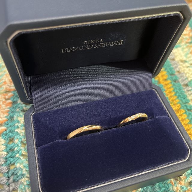 【銀座ダイヤモンドシライシの口コミ】 私も彼もシルバーが似合わなかったのでゴールドの指輪にしたいと思ったの…