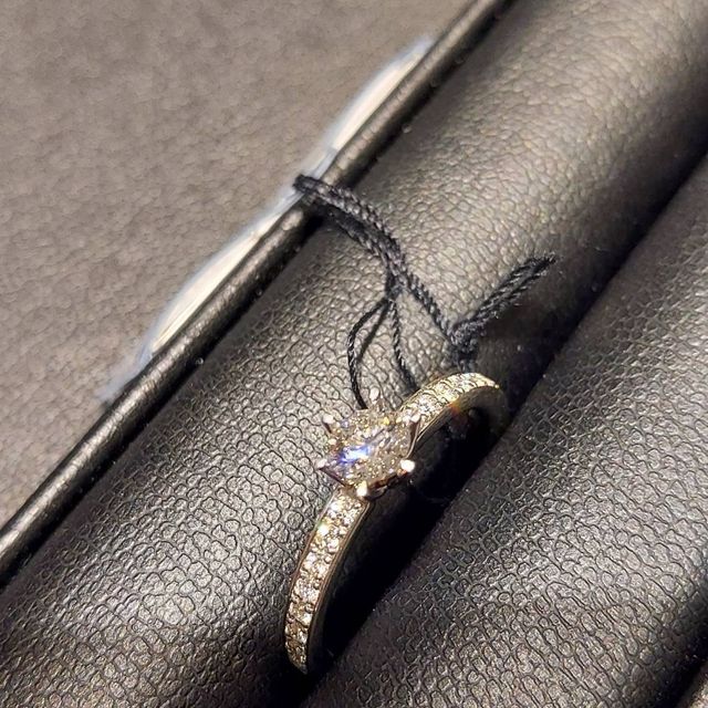 【エクセルコダイヤモンド(EXELCO DIAMOND)の口コミ】 色んなデザインがあり、気に入ったデザインが見つかりました。枠組みも太…