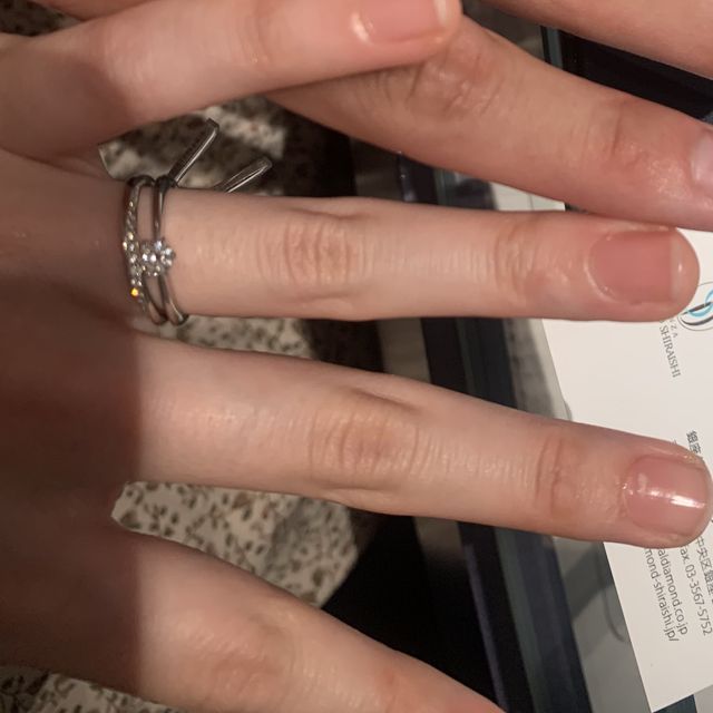 【銀座ダイヤモンドシライシの口コミ】 指輪のデザインが気に入りました。シンプルなものが好きだったので、結婚…