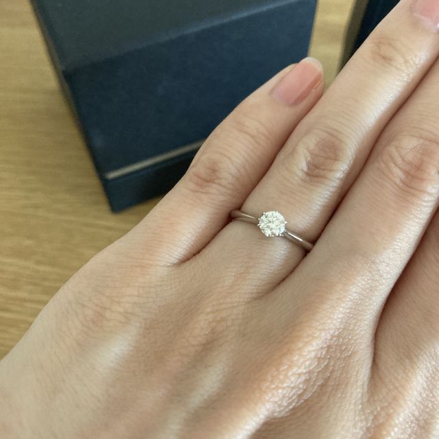 【ラザール ダイヤモンド(LAZARE DIAMOND)の口コミ】 指が細いので、あまり太めのリングは似合いませんでした（好みにもよると…