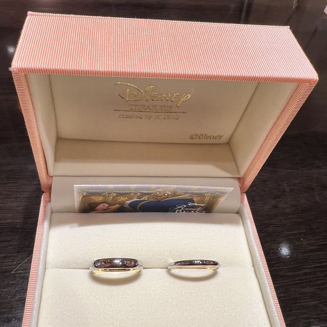 【ケイウノ ブライダル(K.UNO BRIDAL)の口コミ】 シンプルで付けやすい丸みのある指輪を探していた。
展示物の指輪で自分の…