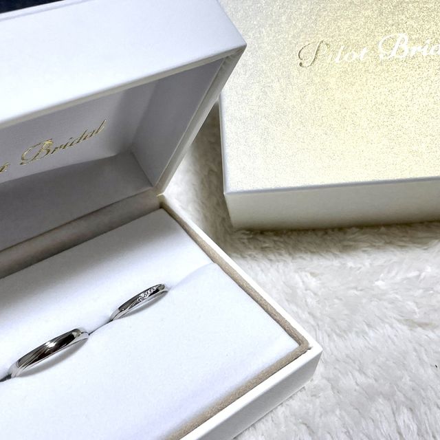 【PILOT BRIDAL(パイロットブライダル)の口コミ】 一番の魅力は鍛造製法でPt999であるところ。
手を使う仕事のため、丈夫な…