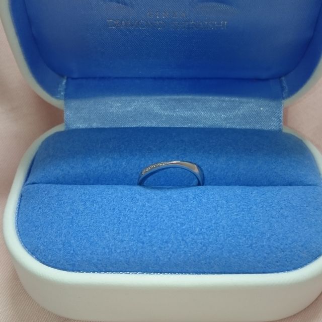 【銀座ダイヤモンドシライシの口コミ】 ダイヤモンドシライシさんは、デザインが豊富でどれも素敵な指輪でした。…