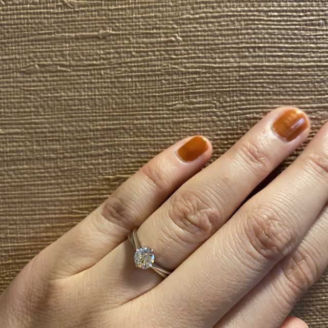 【宝寿堂(ほうじゅどう)の口コミ】 ダイヤに向かって、シャープに絞られたデザインが他になく、コレだ！と思…