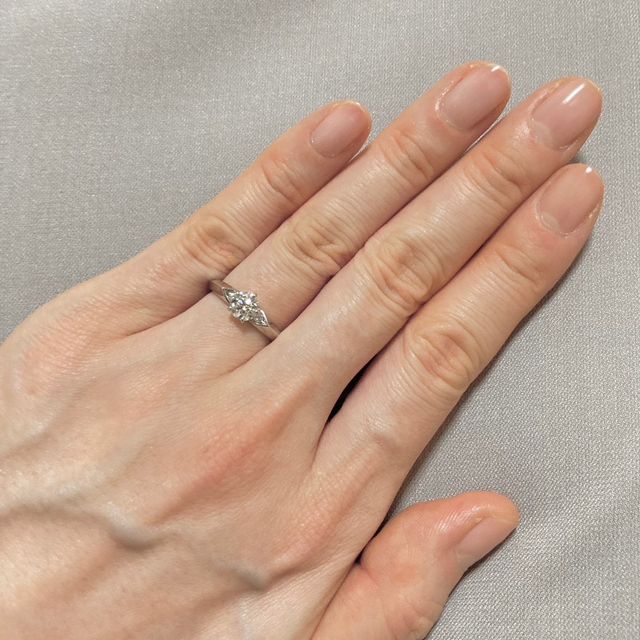 【ショーメ(CHAUMET)の口コミ】 私の場合、手が大きく指の長さもあり、華奢なデザインの指輪は似合わなか…