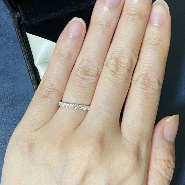 【エクセルコダイヤモンド(EXELCO DIAMOND)の口コミ】 ハーフエタニティで探していました。10店舗は見に行ったんじゃないかとい…