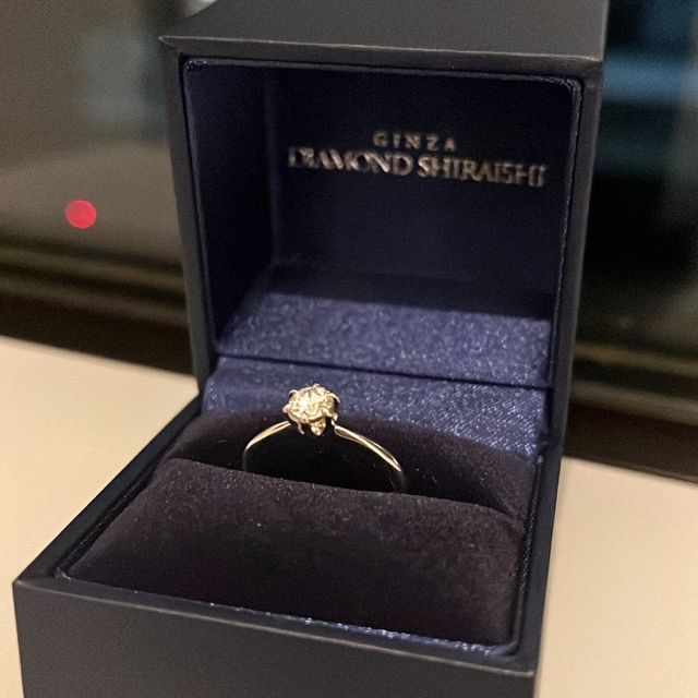【銀座ダイヤモンドシライシの口コミ】 ダイヤモンド質が高く、輝きがきれい。今回購入したのは、プロポーズ用の…