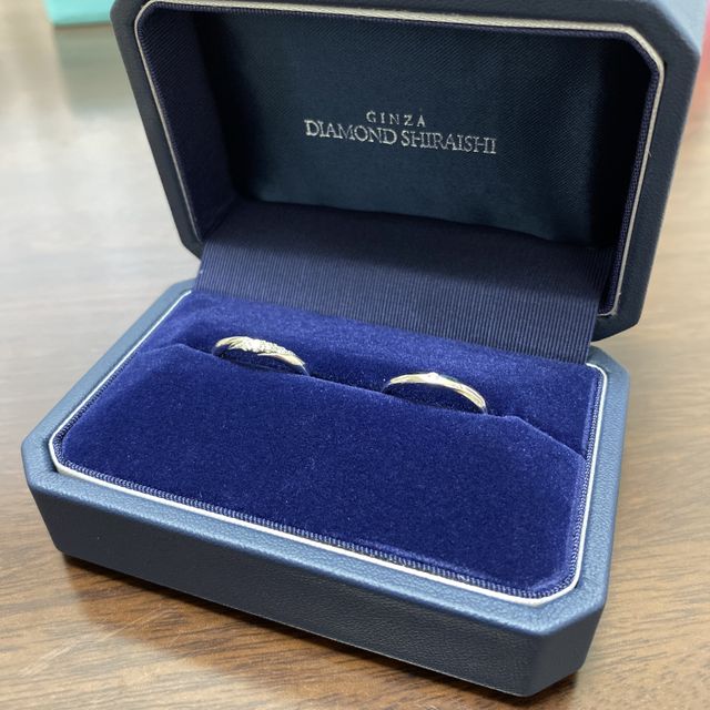 【銀座ダイヤモンドシライシの口コミ】 ティファニーの婚約指輪に合うもので、ダイヤが数石ついたものを探してい…