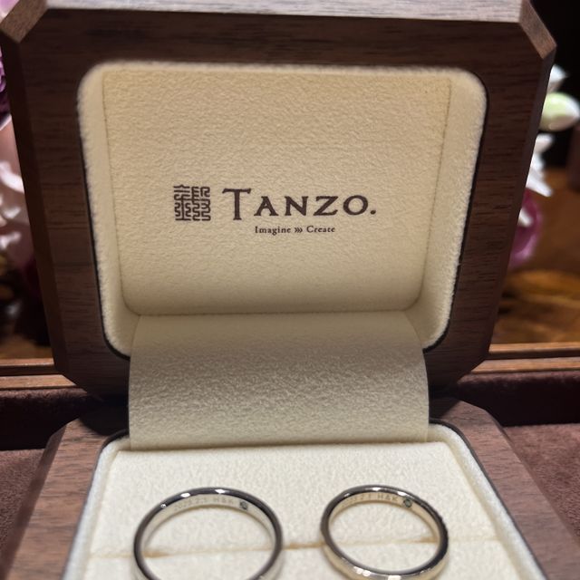 【TANZO.(鍛造指輪)の口コミ】 シンプルなデザインで、職人さんの技術が光る鍛造製法の特徴を全面に押し…