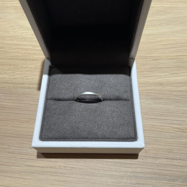 【Flowaves(フロウェーブス)の口コミ】 結婚指輪の購入にあたってシンプルで普段使いに優れ、かつ値段も10〜15万…