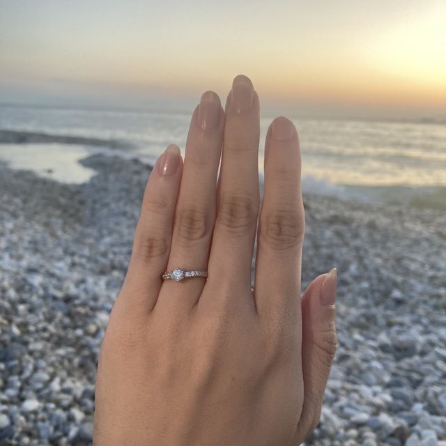 【銀座ダイヤモンドシライシの口コミ】 自分の手や指などから、似合う形を選びました、またダイアモンドの輝きが…