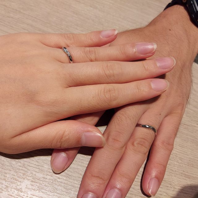 【銀座ダイヤモンドシライシの口コミ】 デザインと直感。接客の落ち着きさ。的確なアドバイスもあり、参考になっ…