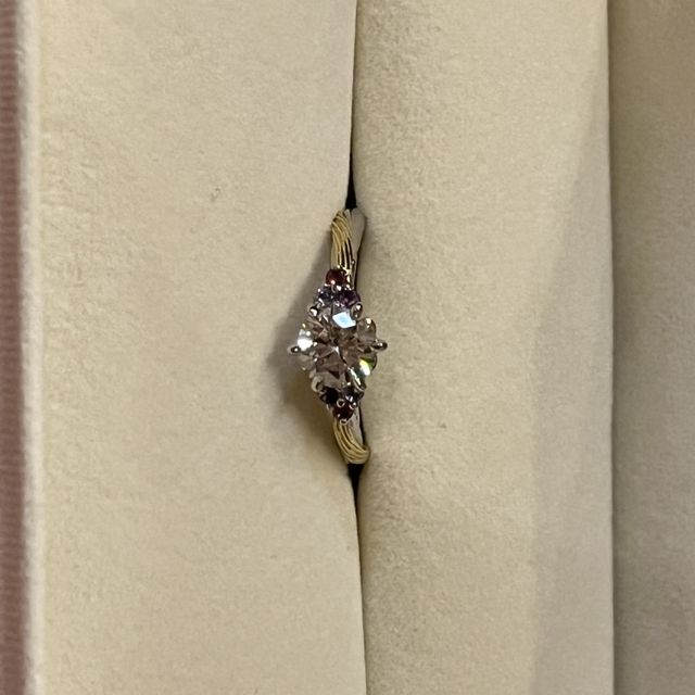 【ケイウノ ブライダル(K.UNO BRIDAL)の口コミ】 ディズニーデザインで、受け継いだダイヤの指輪を作りたかったためケイウ…