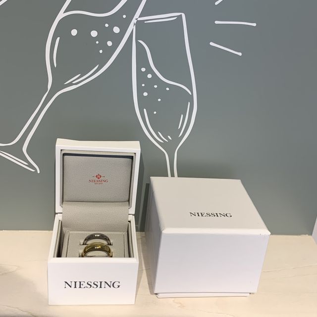 【NIESSING(ニーシング)の口コミ】 デザインがシンプルで、輝きがとてもあったからです。シルバーで探してい…