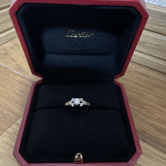 【カルティエ(Cartier)の口コミ】 この形、バレリーナはカルティエにしかなく、周りのダイヤモンドが中心の…