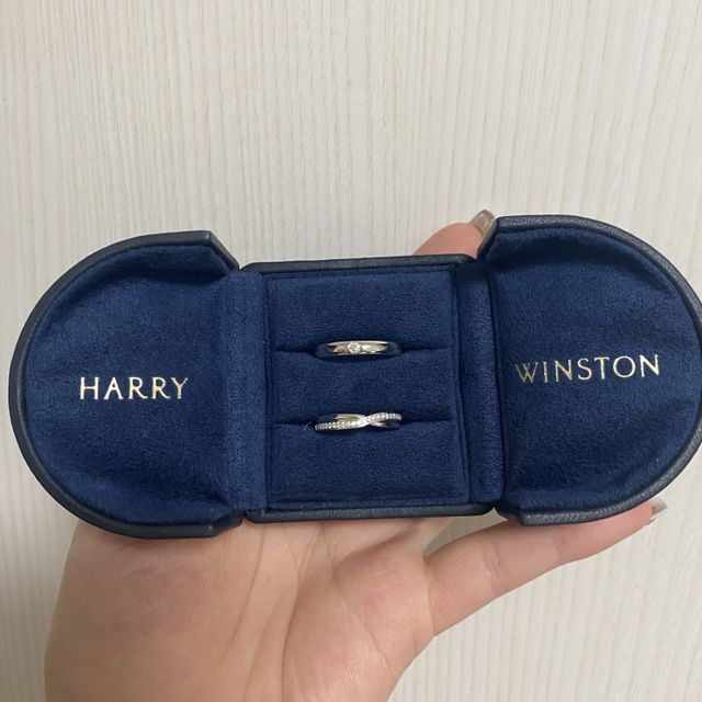 【ハリー・ウィンストン(Harry Winston)の口コミ】 憧れのブランドだったのでブランドで決めました。また、結婚指輪はハリー…