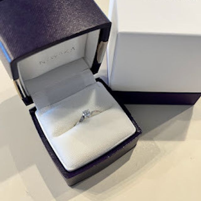 【俄(にわか)の口コミ】 夫からプロポーズで貰いました。手が小さいので「指にダイヤモンドがくっ…