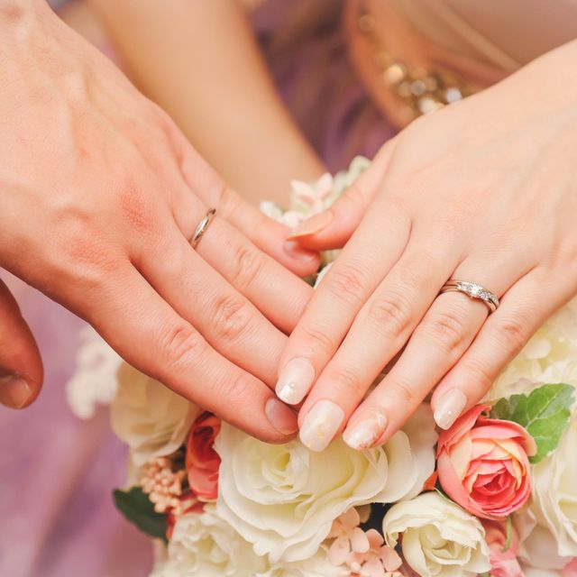 【アイプリモ(I-PRIMO)の口コミ】 小さなダイヤが斜めに連なってついている細めの指輪がいいな〜と思ってい…