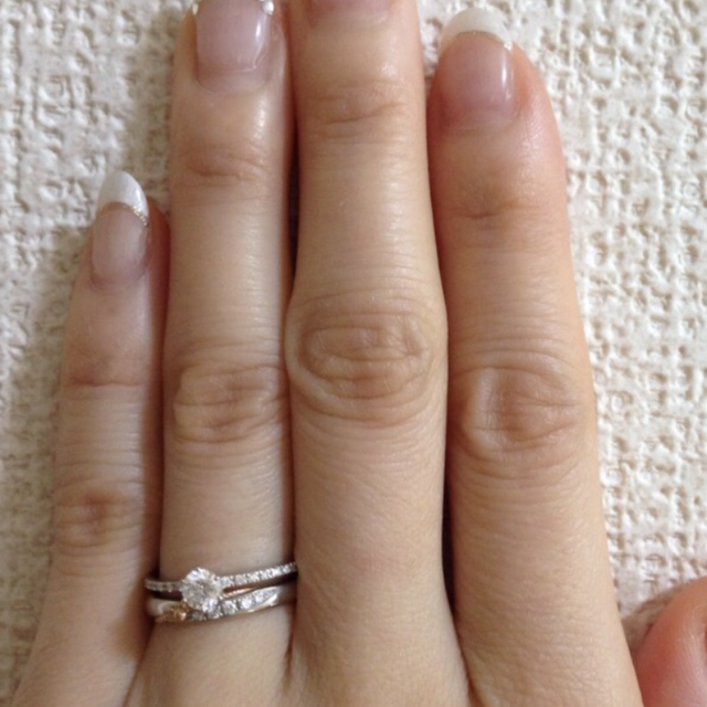 【Orefice(オレフィーチェ)の口コミ】 他店でも同様のデザインの指輪を見ていましたが、こちらの指輪はセンター…