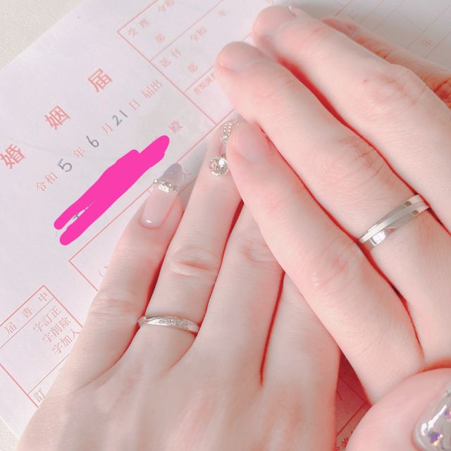 【Something Blue(サムシングブルー)の口コミ】 着け心地＆それぞれの好みに合うか重視で選びました。
加えて、値段のお手…