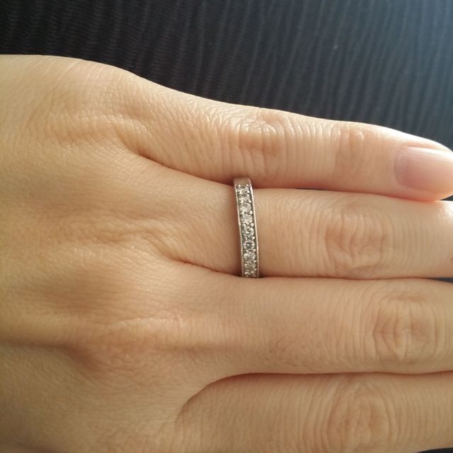 【アイプリモ(I-PRIMO)の口コミ】 シンプルなデザインたと傷が気になるなと思いダイヤがたくさん入っている…