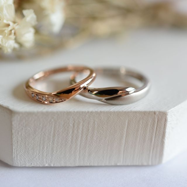 【CRAFY(クラフィ)の口コミ】 指輪のデザインは事前に決めていたわけではなく、店舗に赴いてから参考品…